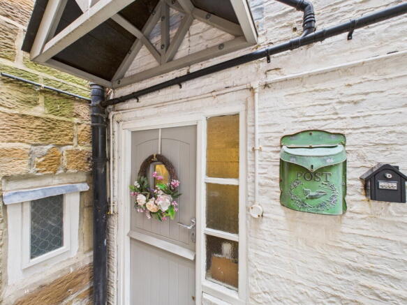 2 bed Cottage for sale Image 11