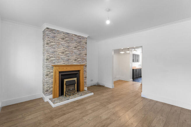 3 bed Terraced for sale Image 9