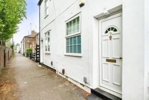 18, Clewer Fields, Windsor SL4 5BW