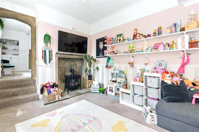 4 bed Detached for sale Image 12