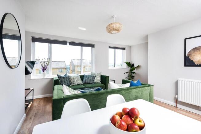 74 Marshfield Way, Bath, BA1 6HQ-6.jpg