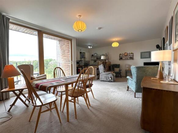 Generous Living Space 188