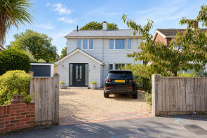 15, Firmount Close, Lymington SO41 0JN