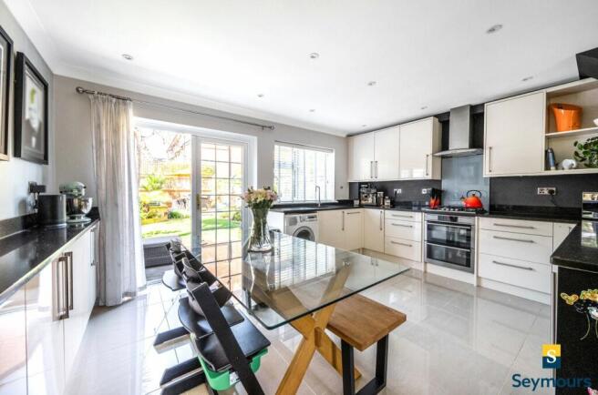 Kitchen/Dining