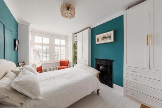 Peterborough Road, E10