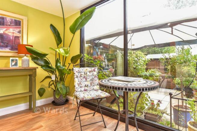 Sun Room/Outbuilding