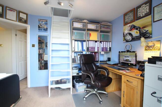 Bed 4 Office