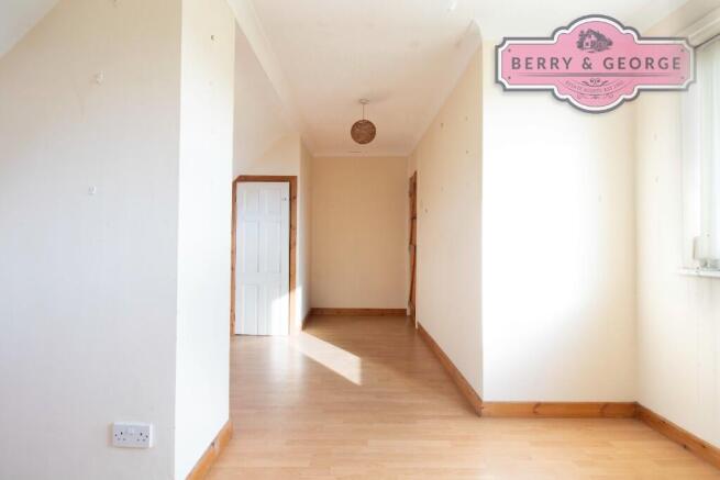 BEDROOM/ OFFICE