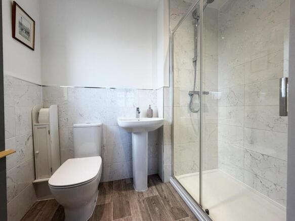 4 bed Detached for sale Image 10
