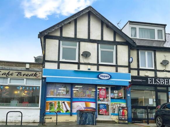 Shop Front/Flat