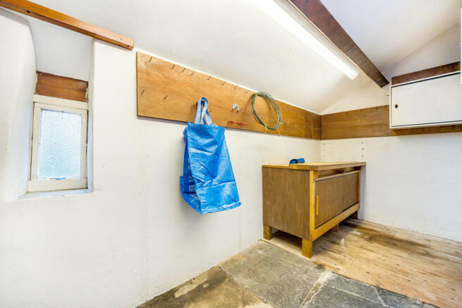 Ground Floor Stor...