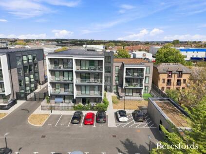 Moreton Bay Apartments, Gidea Park, RM2