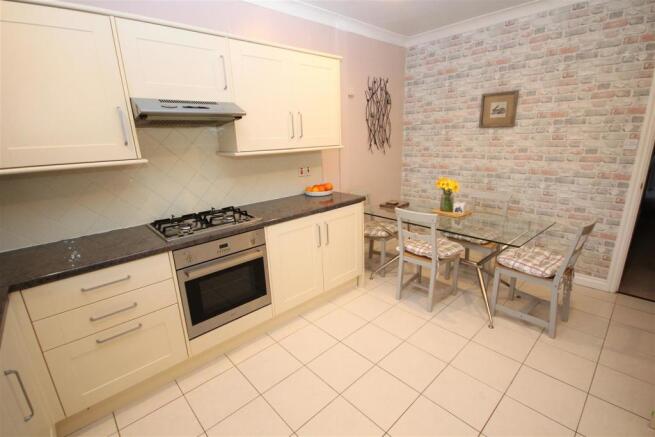 kitchen 2.JPG