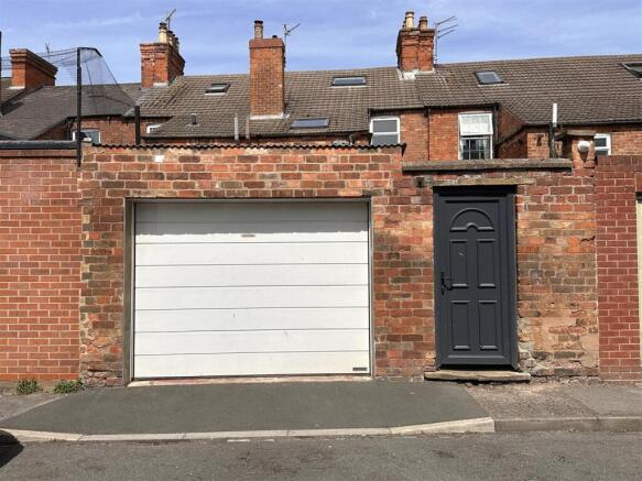 Detached Garage 698