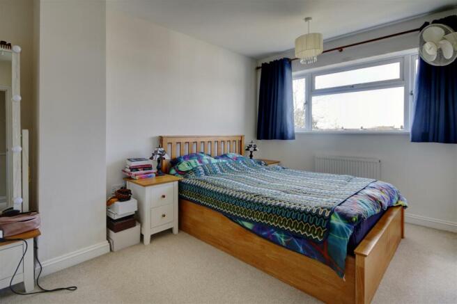 Bedroom 1.jpg
