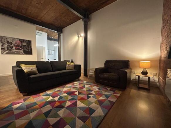 Livingroom (3).jpeg