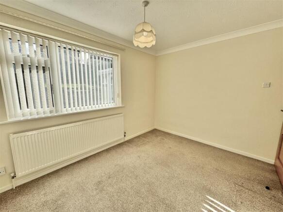 3 bed Detached Bungalow for sale Image 12