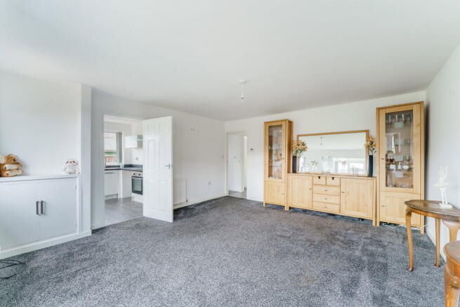 3 bed Semi-Detached Bungalow for sale Image 4