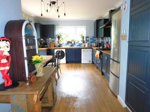 Photo 8