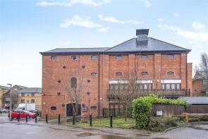 Flat 4, Simmonds Malthouse, Fobney Street, Reading RG1 6BS
