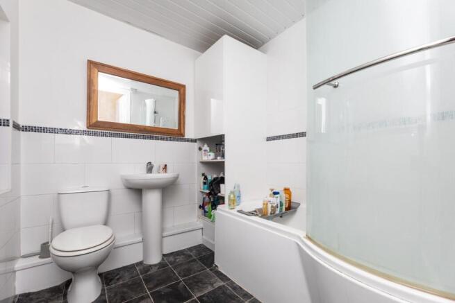 2 bed Terraced for sale Image 10