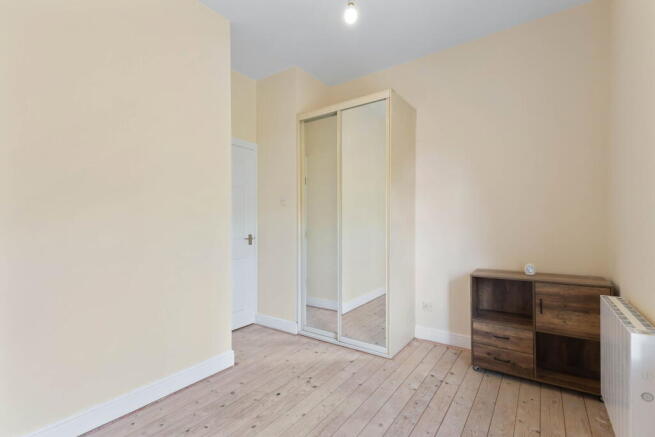2 bed Flat for sale Image 8