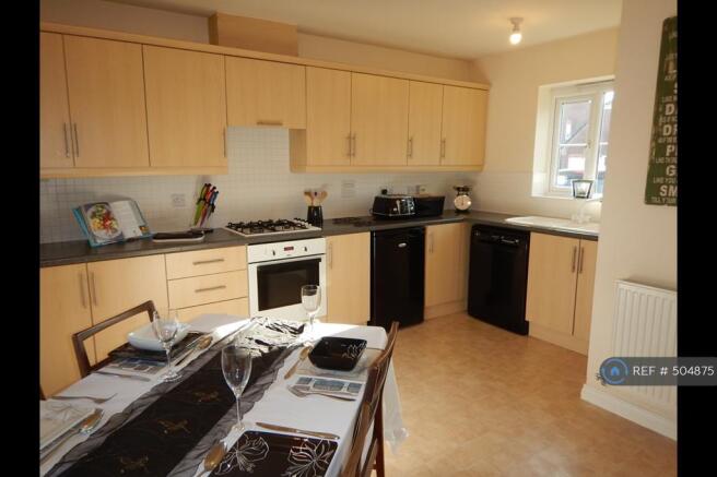 Kitchen/ Dining Room