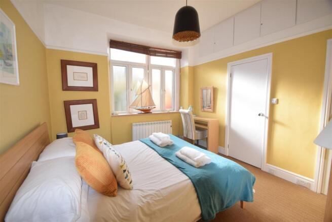 DOUBLE BEDROOM