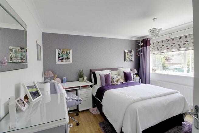 bed 2.jpg