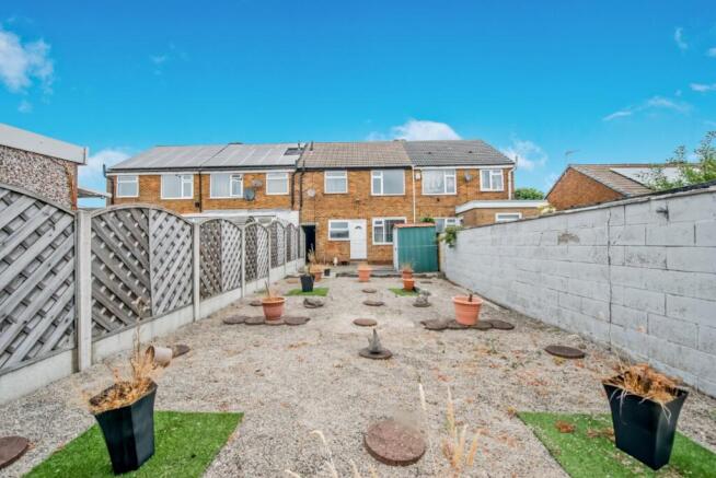 3 bed Terraced for sale Image 12