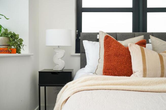 2 bed Flat for sale Image 3