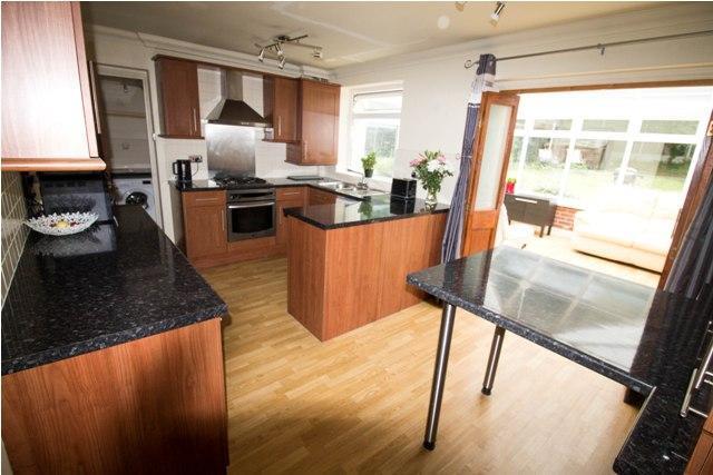 Dining kitchen