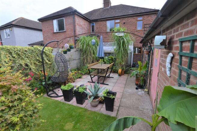 PATIO REAR