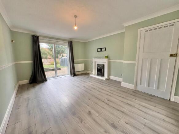 Beech Crescent, Heighington Village photo 4