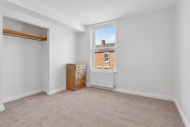 3 bed Terraced for sale Image 10