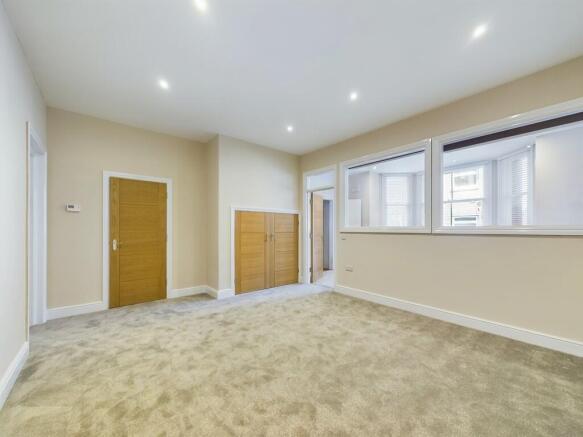 CAM03519G0-PR0051...