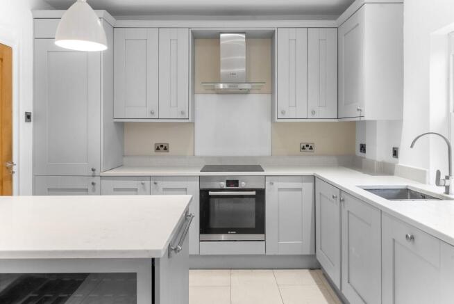 3 bed Terraced for sale Image 12