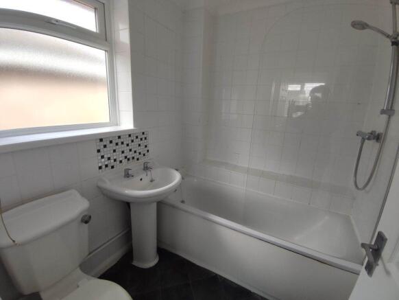 2 bed Detached to rent Image 11