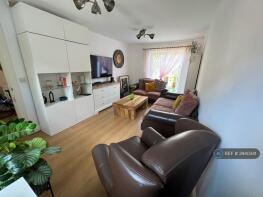 1, Gladeside, Cambridge CB4 1EL