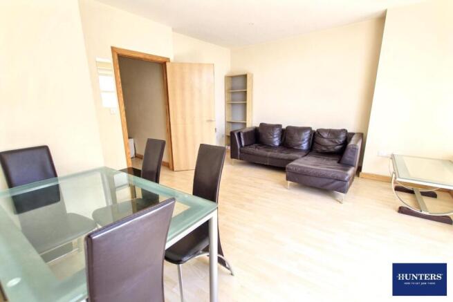 2 bed Flat to rent Image 7