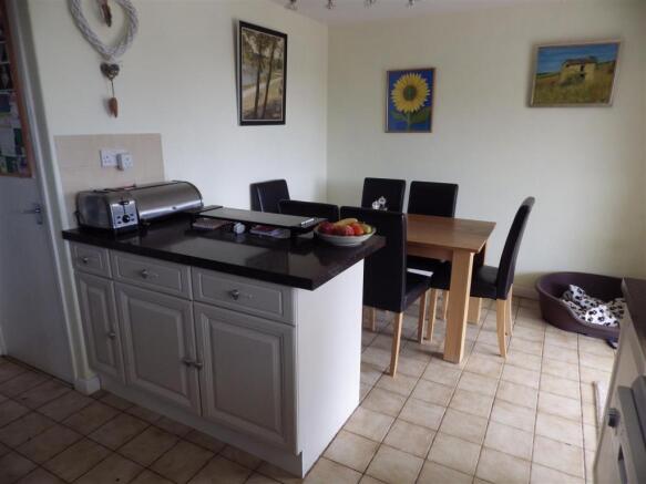 Kitchen/Dining Room