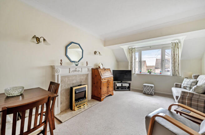 1407901-16-6980a4...