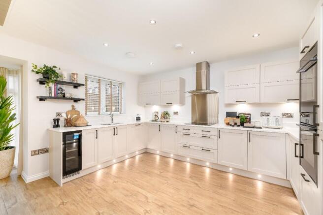 4 bed Detached for sale Image 5