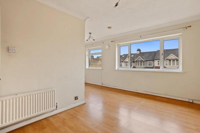 35 Avenue Road, London, SE20 7RS 04.jpg
