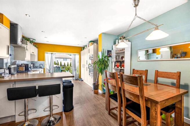 Dining room/kitchen