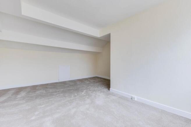 3 bed Terraced for sale Image 11
