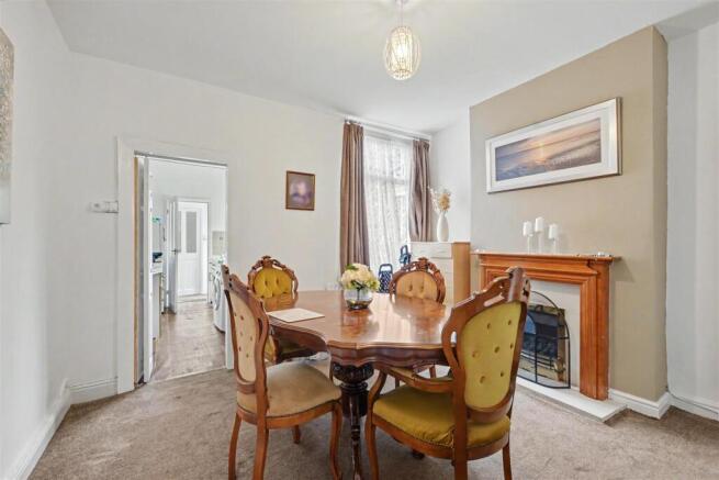 Dining Room_2.jpeg
