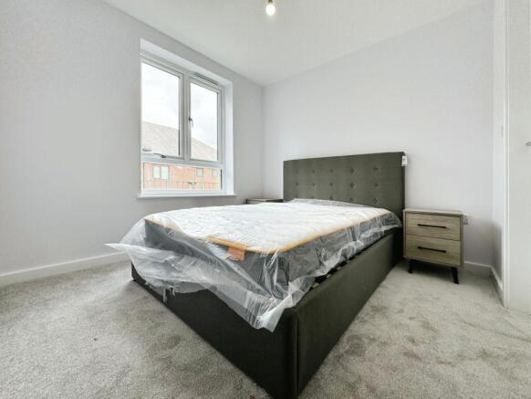 1 bed Apartment to rent Image 6