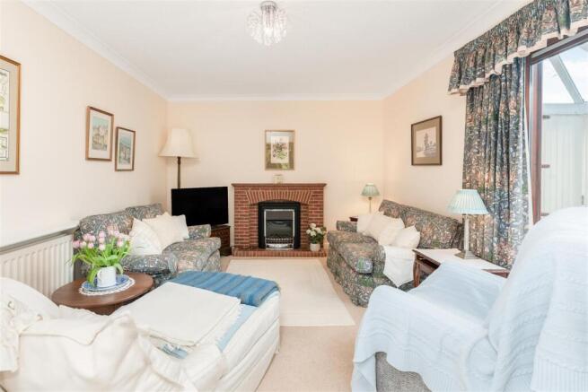31 Foscote Rise -7.jpg