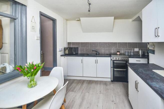 Kitchen/Breakfast Ro